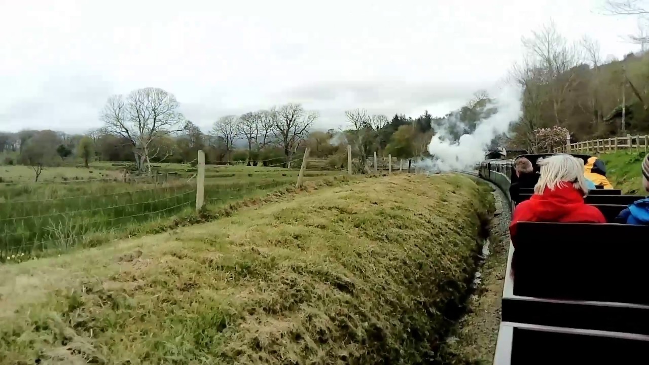laal ratty narrow gauge railway lake district. 🚂