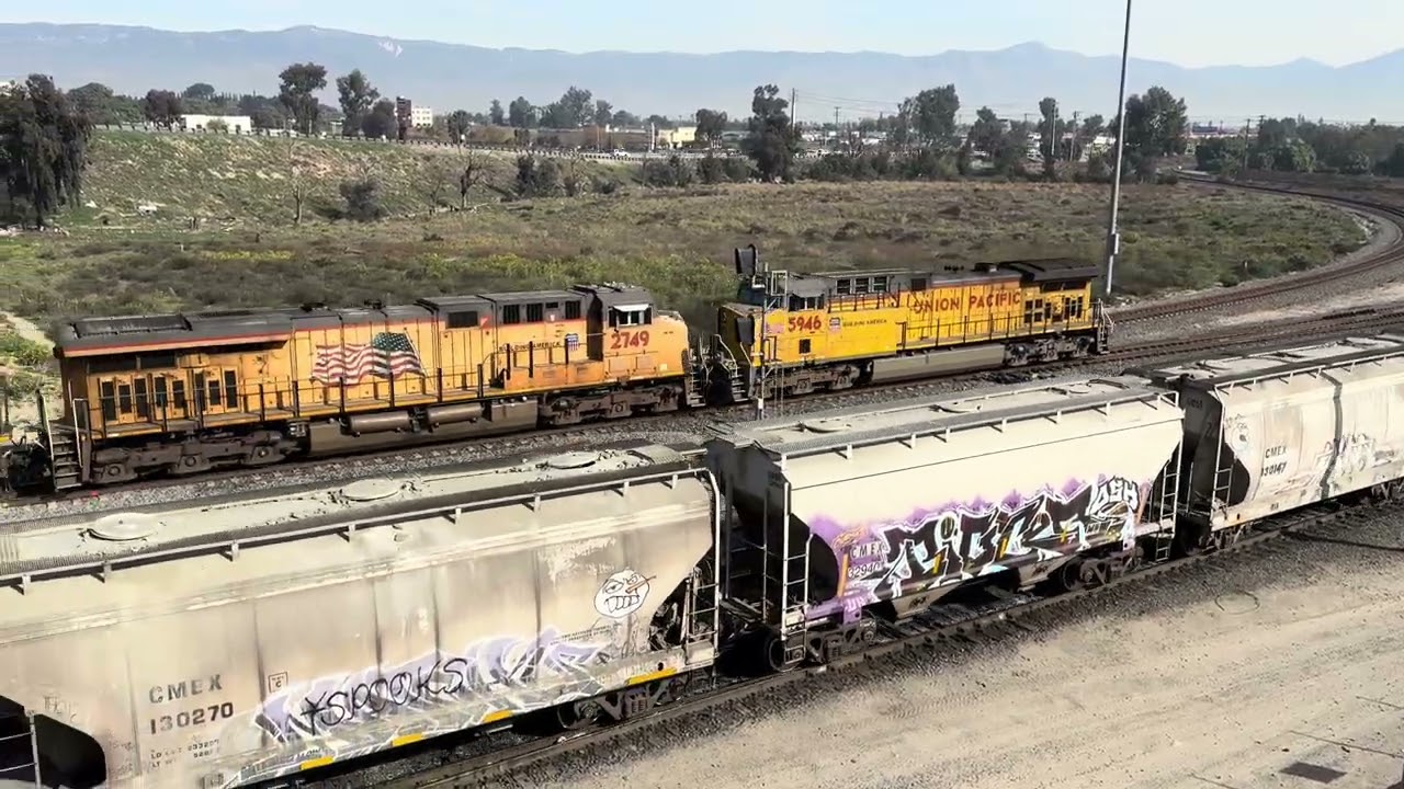BNSF 3964 Departure Eastbound Manifest Meets UP 5824 Light Engine at West Colton Yard.