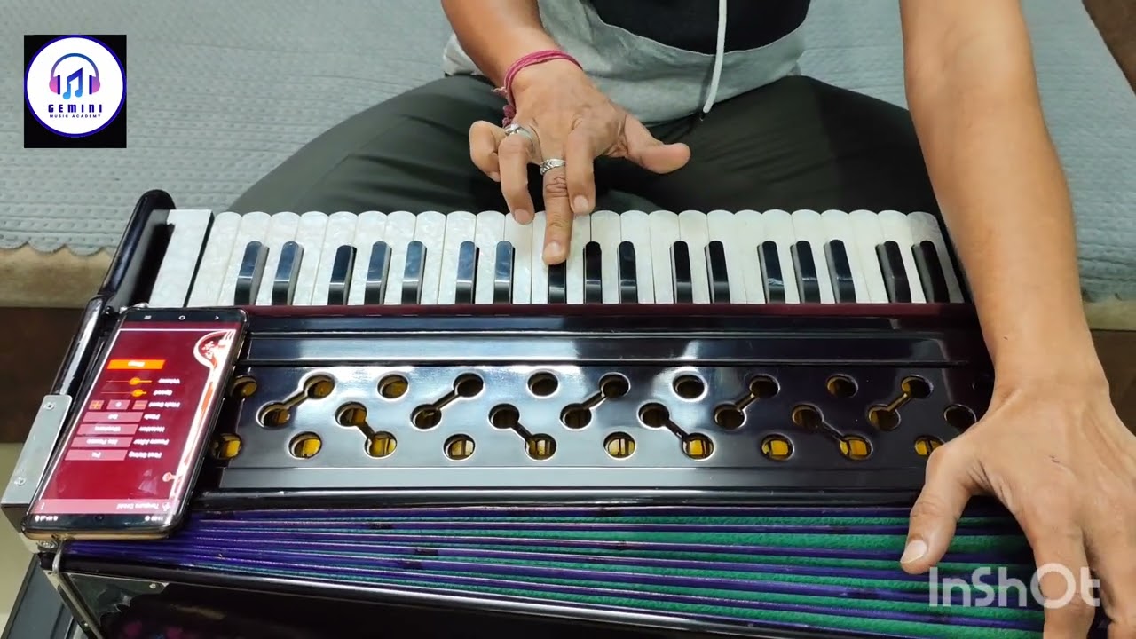 How to play 7 Natural Notes from D#(2nd Black) & F#(3rd Black) on Harmonium? Explain by- Gemini sir