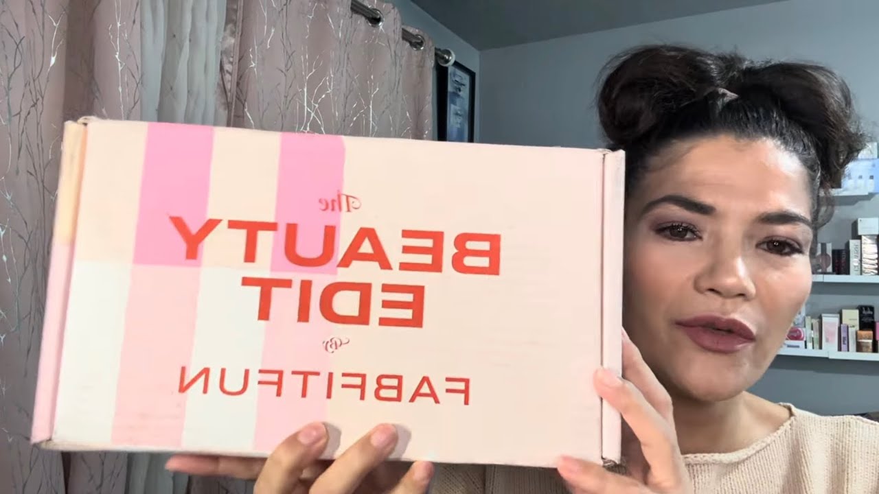 Unboxing of the FabFitFun Beauty Edit