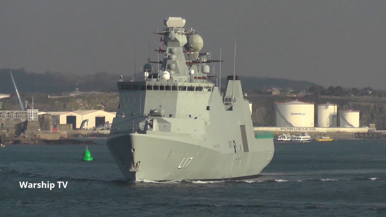 ROYAL DANISH NAVY HDMS ESBERN SNARE L17 ENTERS DEVONPORT NAVAL BASE - 20th January 2017