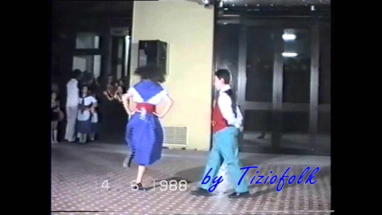 RONCASTELLA ballo tipico ballato dai ballerini del maestro PRATESI SILVANO FDF 1988