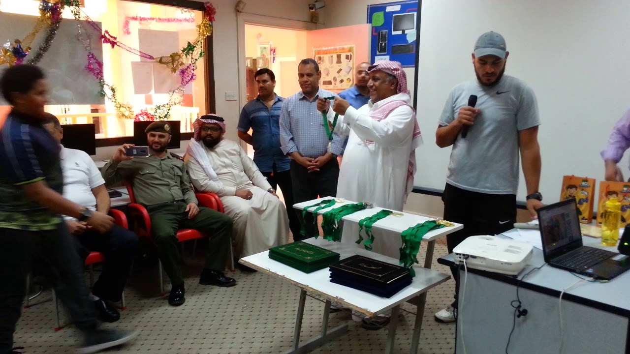 تكريم طلاب القسم الابتدائى بمدرسة روضة جدة 1439