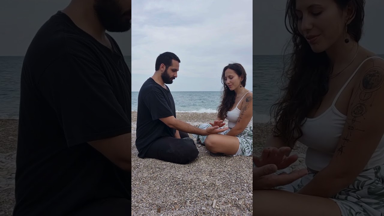 3 esercizi in coppia per percepire l&rsquo;energia - Spirit Arts Academy #shorts