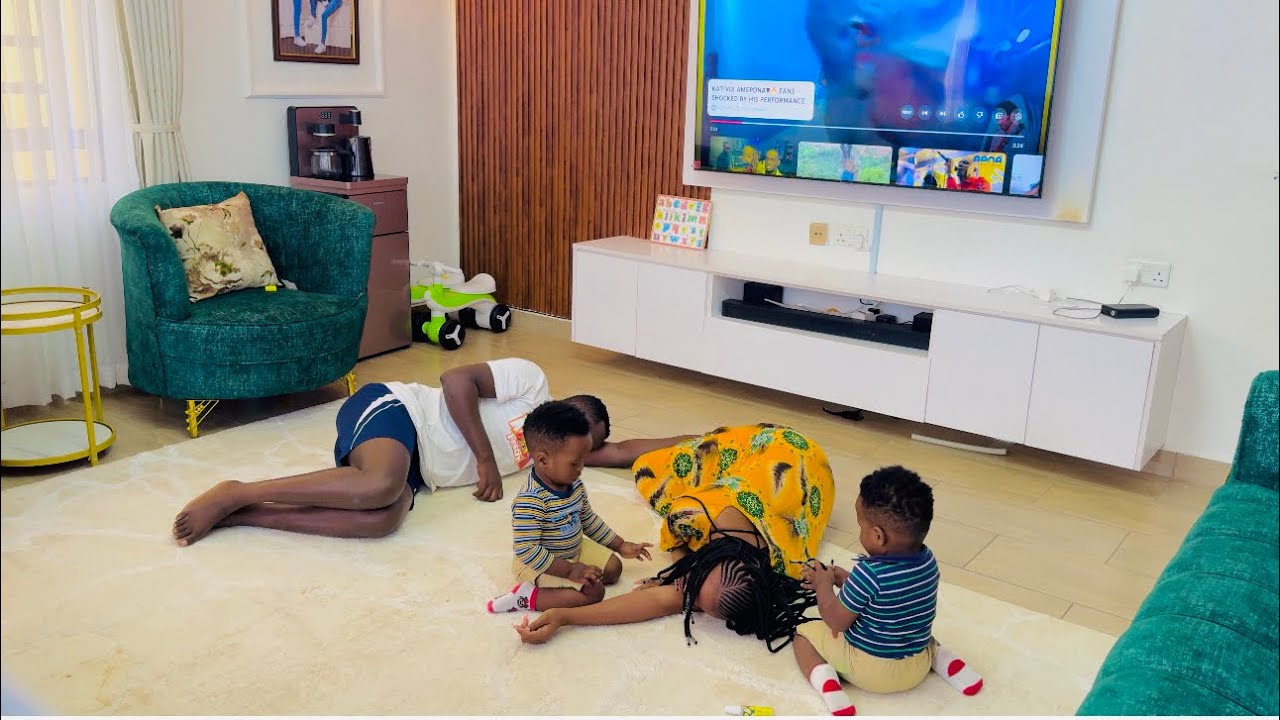 Fainting Infront of Our Twins To See Their Reaction🤣🤣 *Gone Wrong💔*