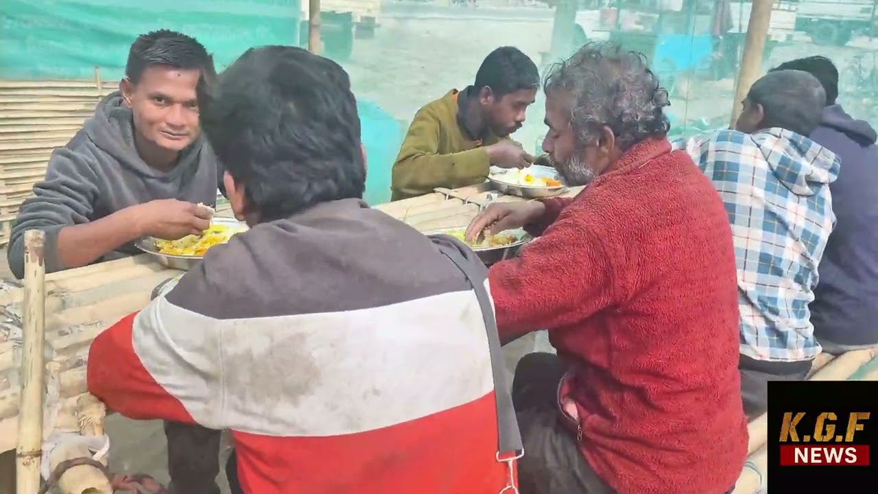 day29 kgf ग्रुप निरन्तर सडकमै गरिब दुखि असाय सडकमा जिवयापन गरिरहेका लाईइ खाना बनाएर खुवाउदै छौ 🙏