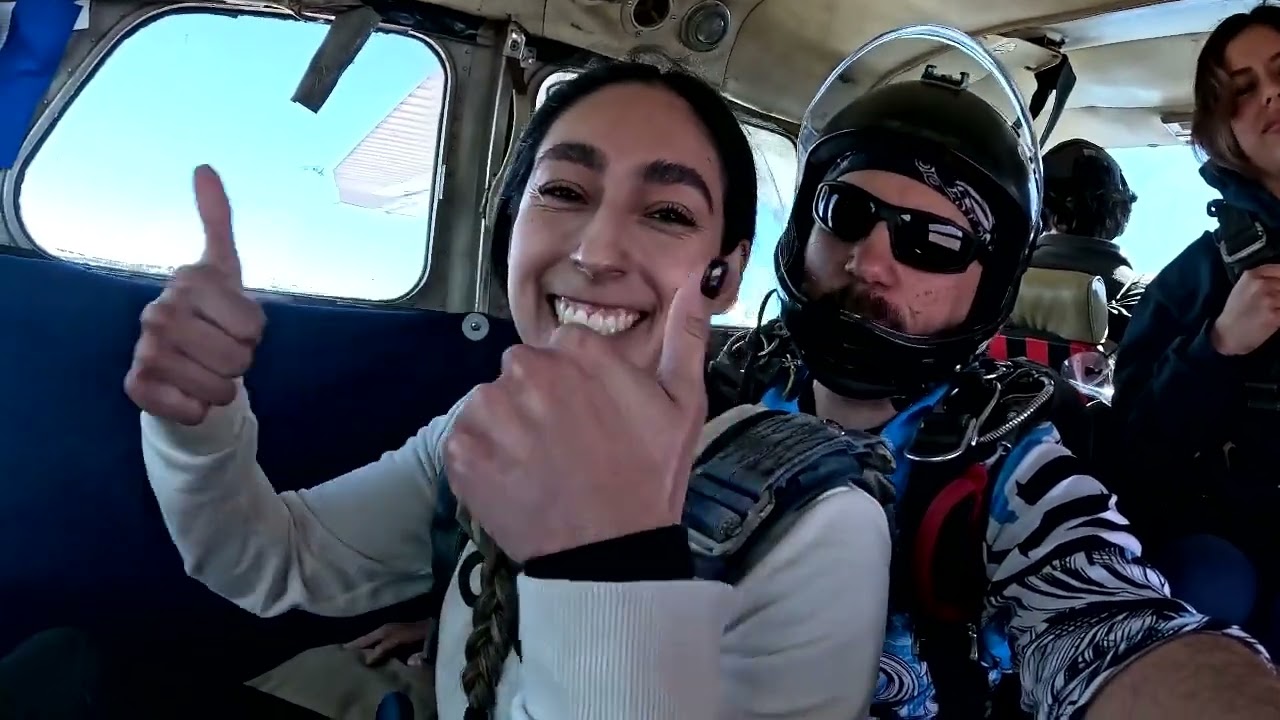 Skydive Castroville - Issis