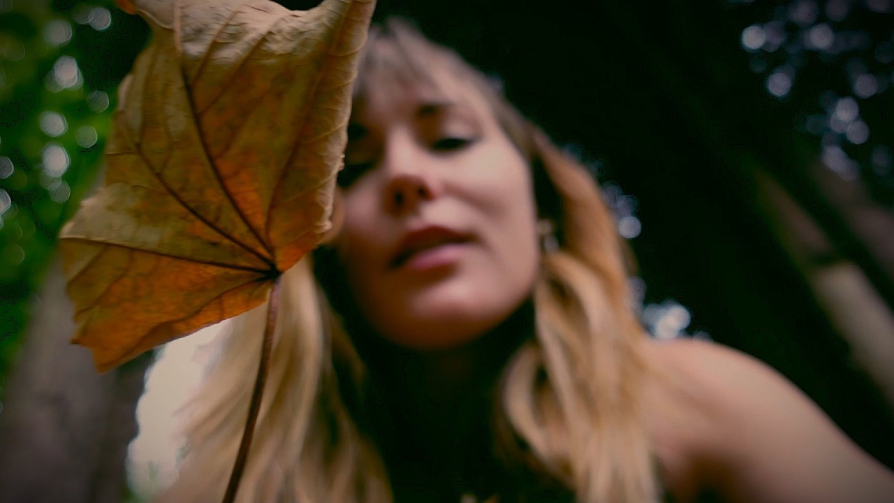 Scottish lass gives you Personal Attention🍃 in a park ~ ASMR