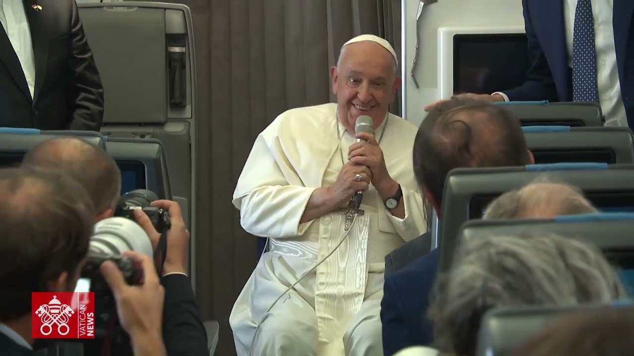 2024.09.13 Viaggio Apostolico Asia Oceania: conferenza stampa di Papa Francesco sul volo di ritorno