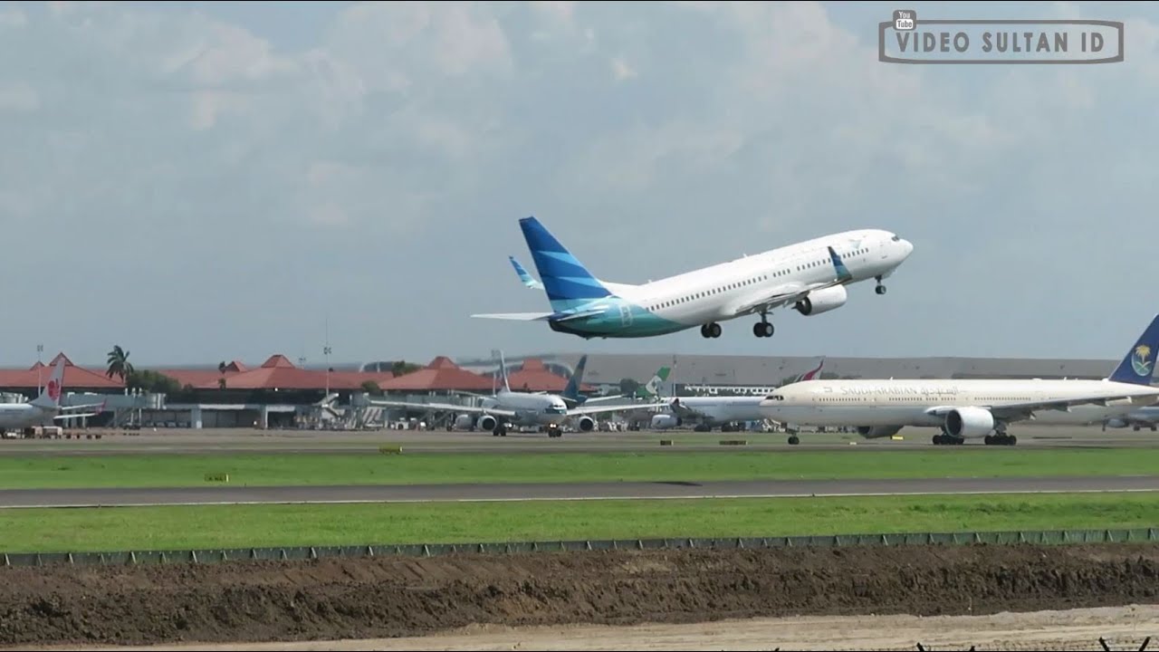Suasana Bandara Internasional Soekarno Hatta Jakarta Sebelum Pandemi Corona