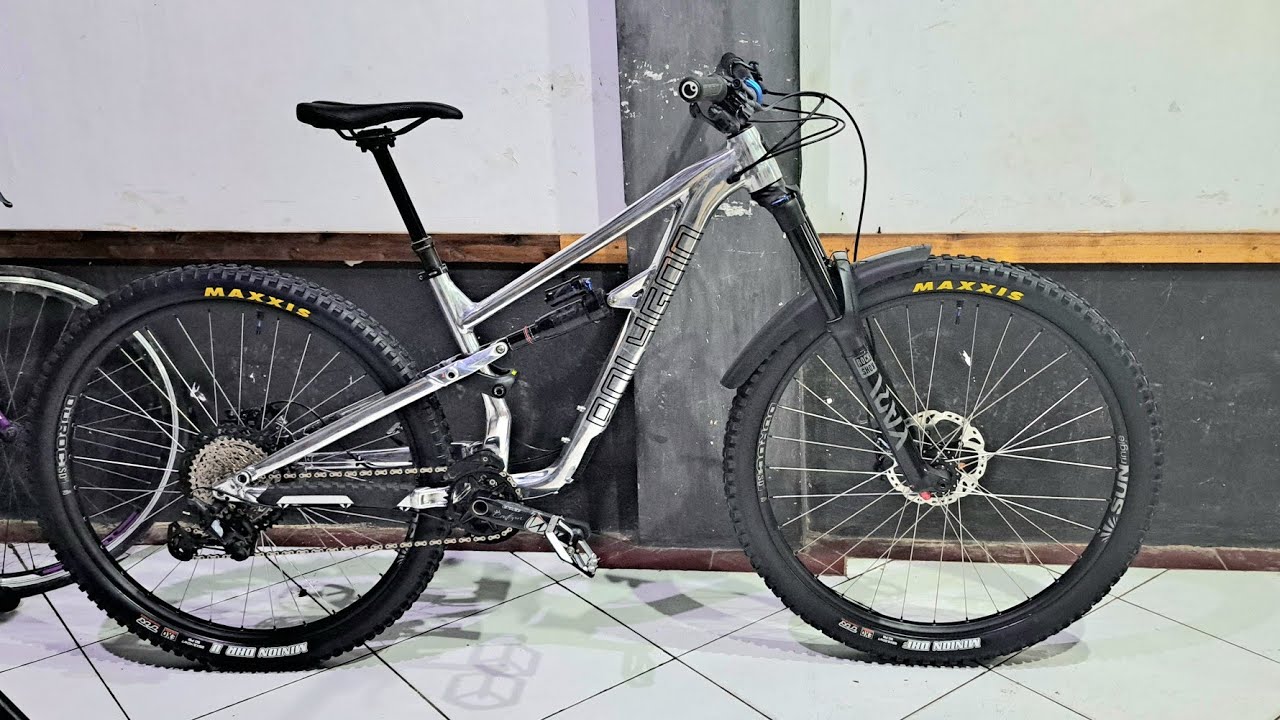 MERAKIT SEPEDA POLYGON SISKIU T7//MTB//POLYGON BIKE
