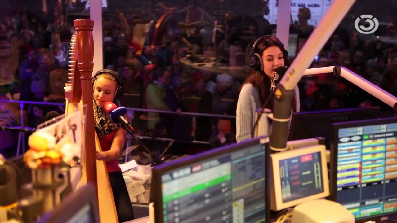 Harfonie live in der Ö3-Wunschhütte am Salzburger Kapitelplatz 2014