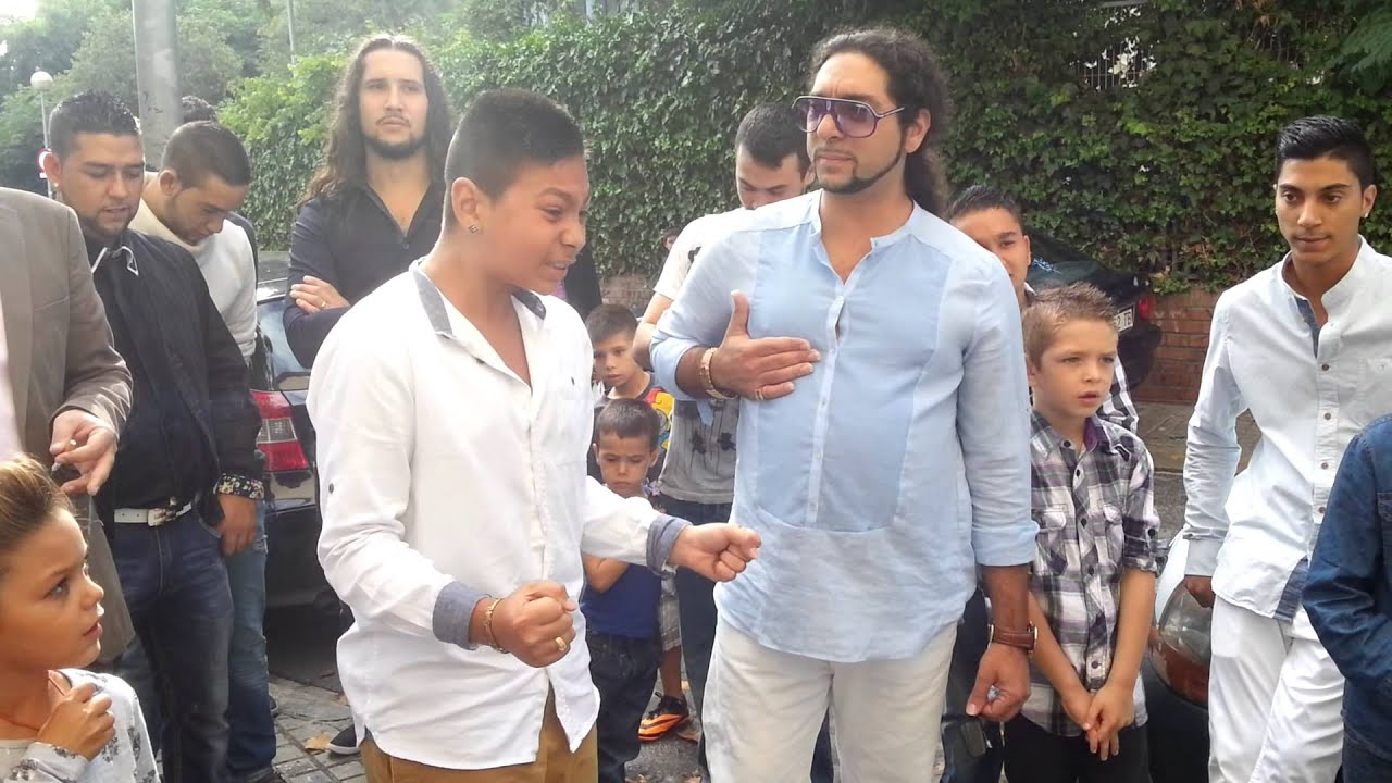 Juan de la nana y goito cantando