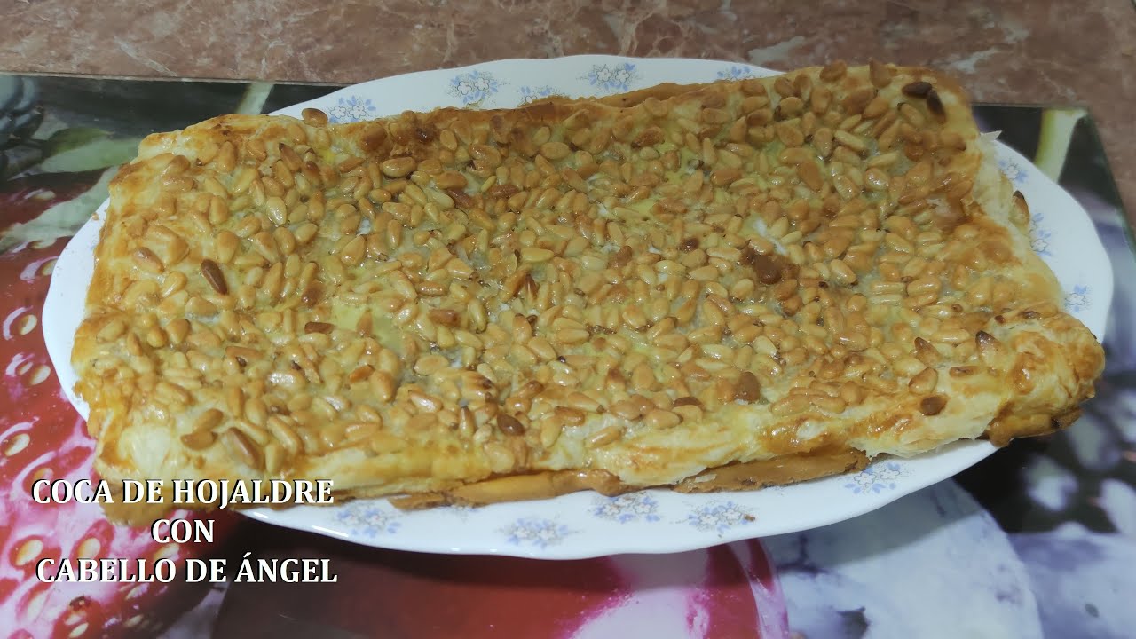 Coca de hojaldre con cabello de ángel