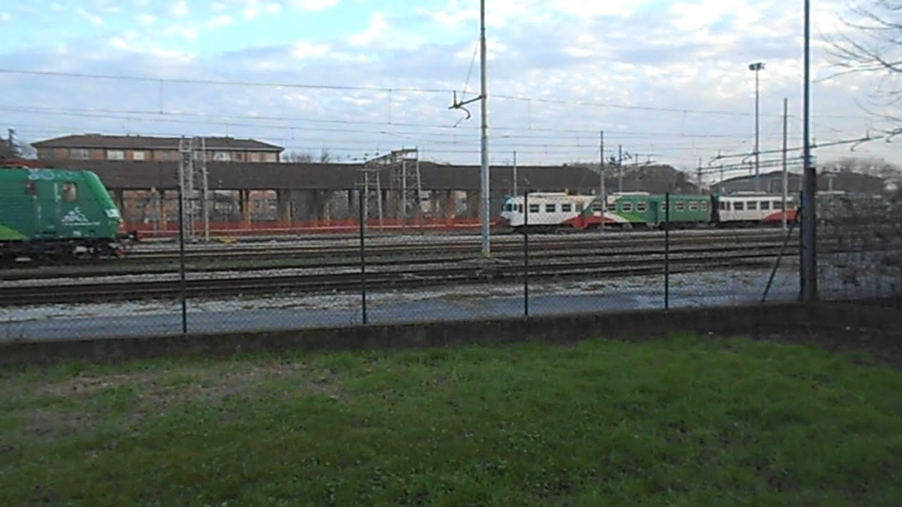 31/12/2019 - Ingresso di Ln880+ALn663 FER in stazione a Ferrara  #shorts