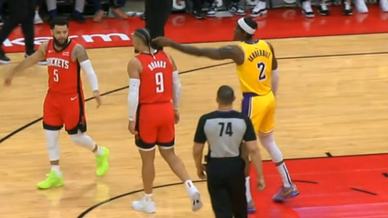 Jarred Vanderbilt ejected for poking Dillon Brooks in head after it got heated 😂