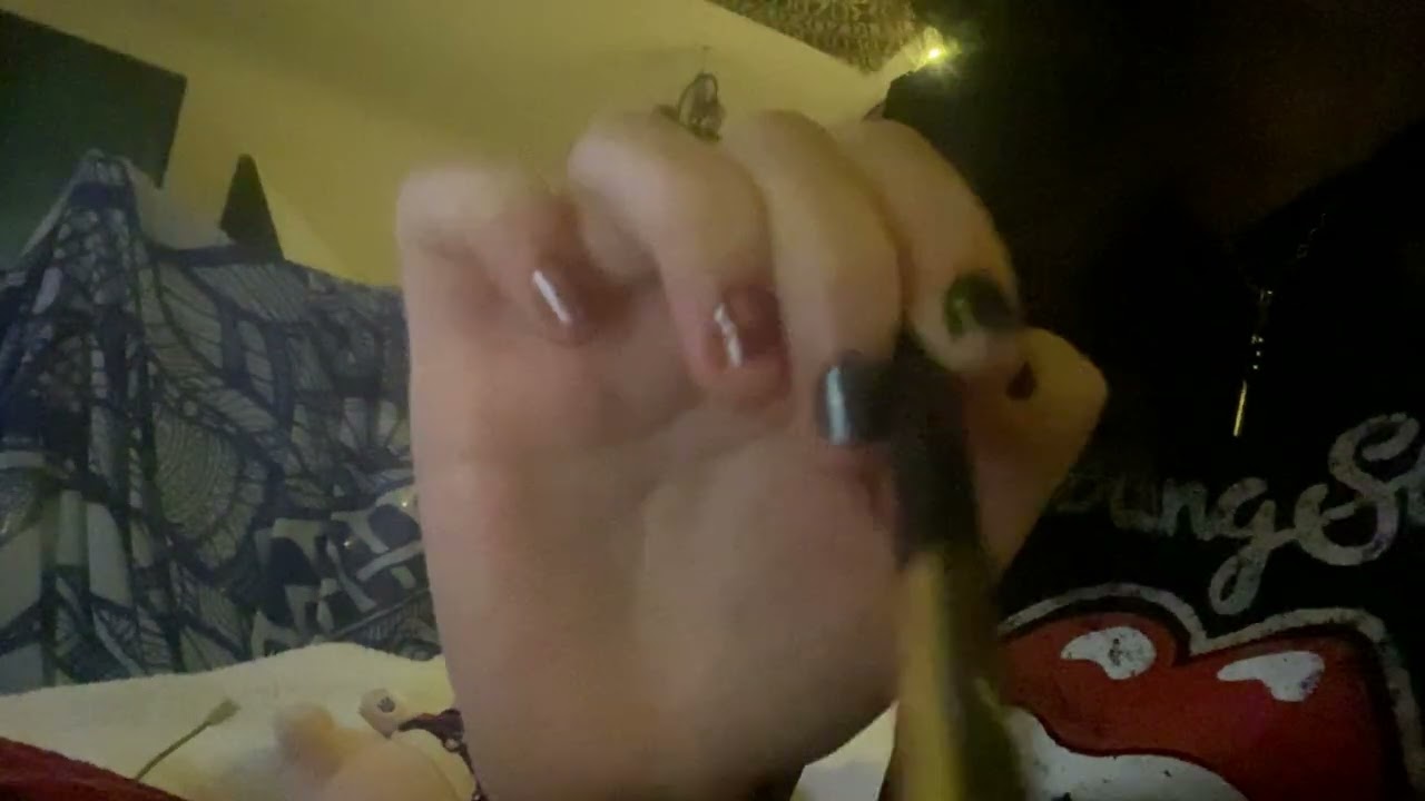 ASMR Camera scratching and brushing 