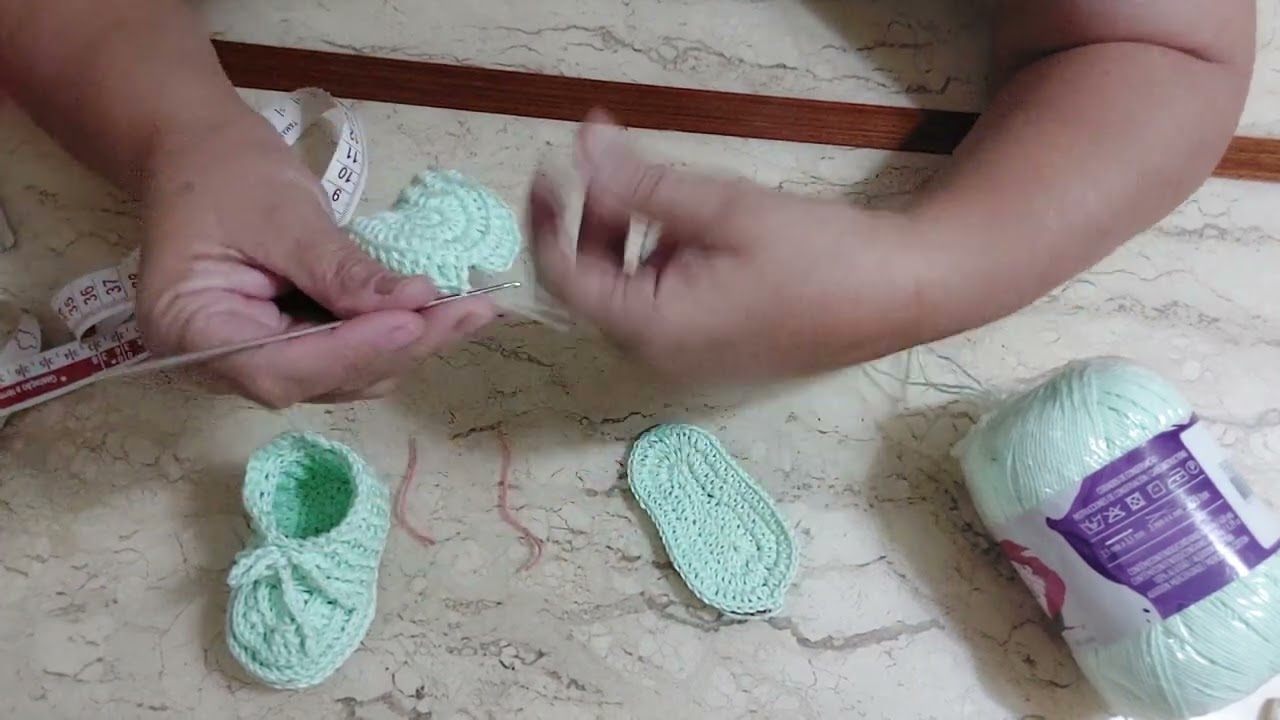 sapatinho de crochê em alto relevo passo a passo parte 1 , Fábrica de crochê Le Machado