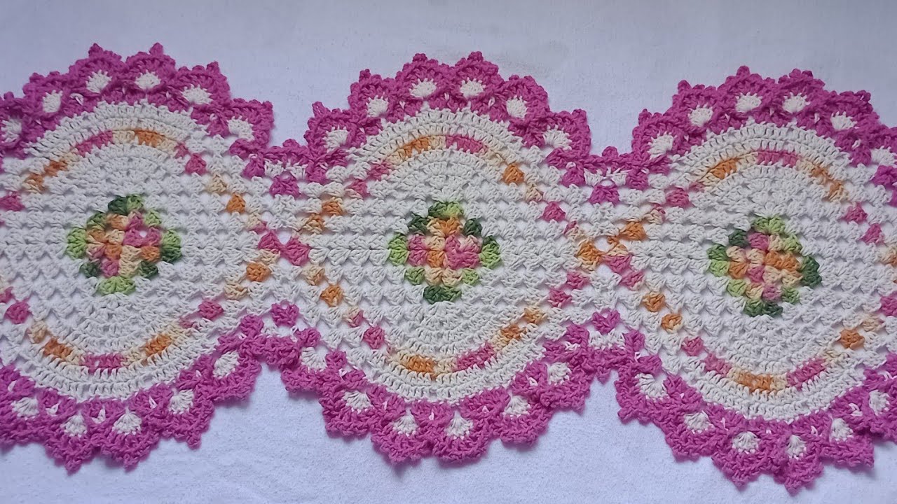 Voltei com uma linda produção de Trilho de Mesa modelo folha! Trilho Chamego Luxo!