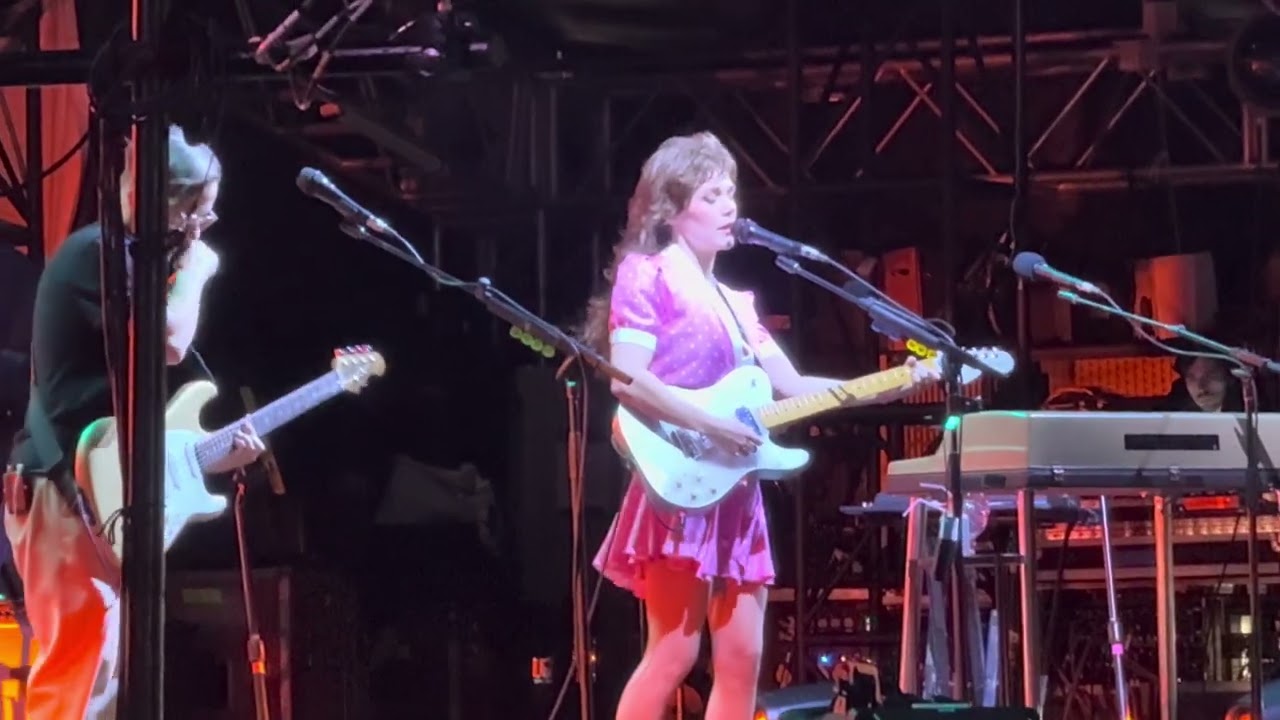 2025-09-05 Rilo Kiley - It’s a Hit (Pier 17, NYC)