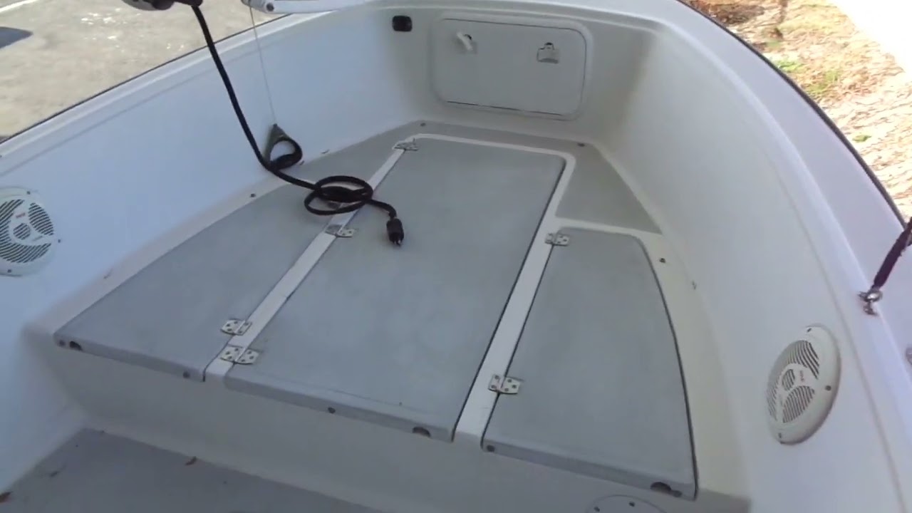 WALKAROUND   1987 Aquasport 170 Center Console