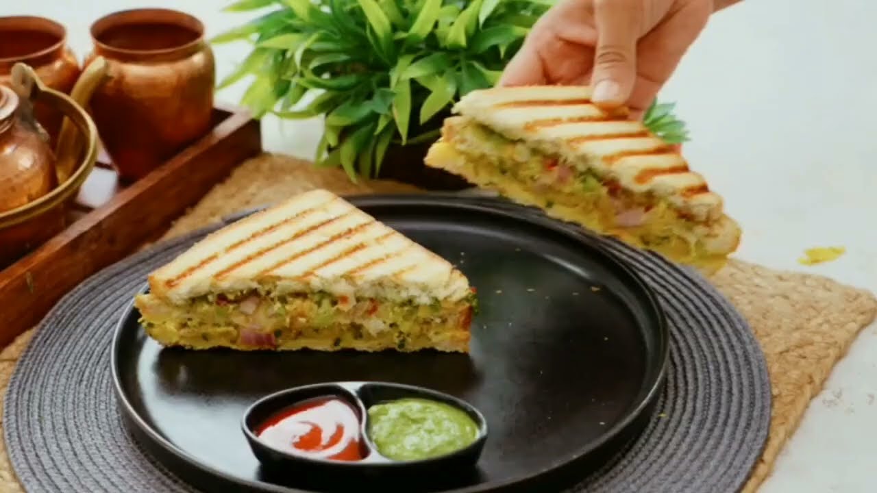 Double Layer Veg Grilled Sandwich Recipe | बाज़ार जैसा वेज ग्रिल सैंडविच #veggrilledsandwich
