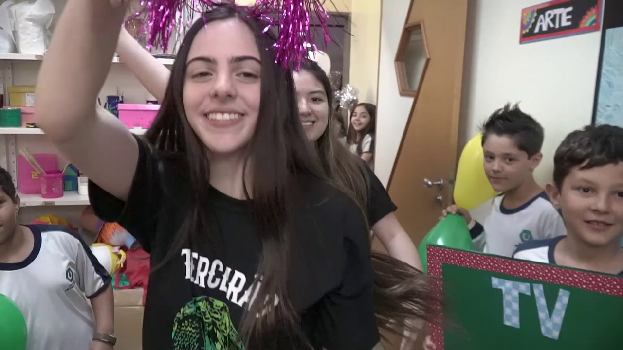 Lip Dub 50 anos - Colégio Universitário