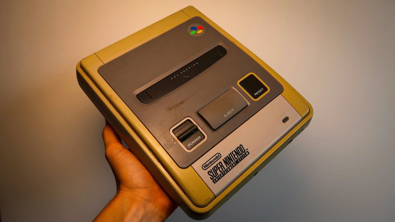 Very Yellowed Super Nintendo (SNES) - Retrobright Teardown & Clean