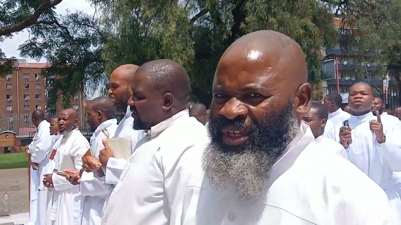 Muzita Renyu Tenzi, Tauya pano. Our Saviour, we are here Chorus