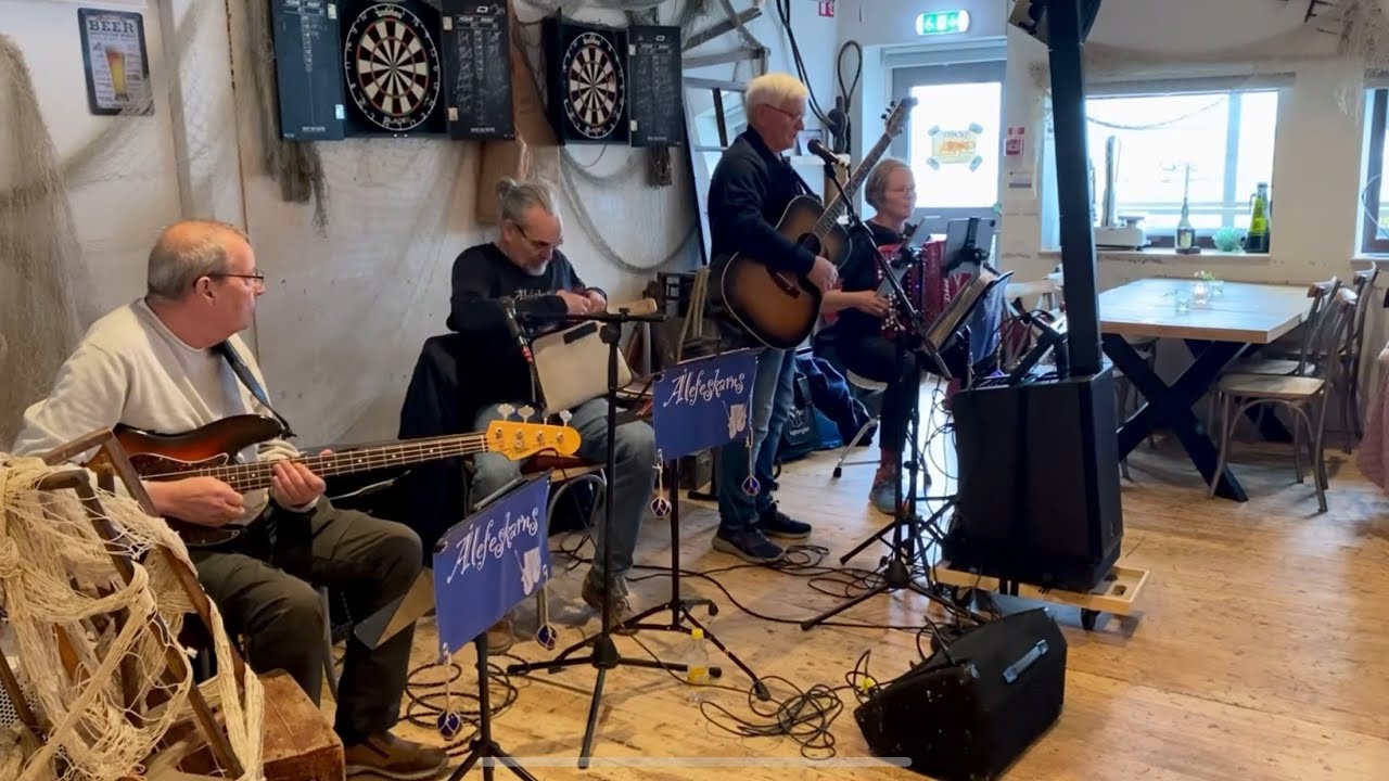 Ålefeskarns spelar på Hönö Klåva 9/5 2025. Bengts resor. Franses.