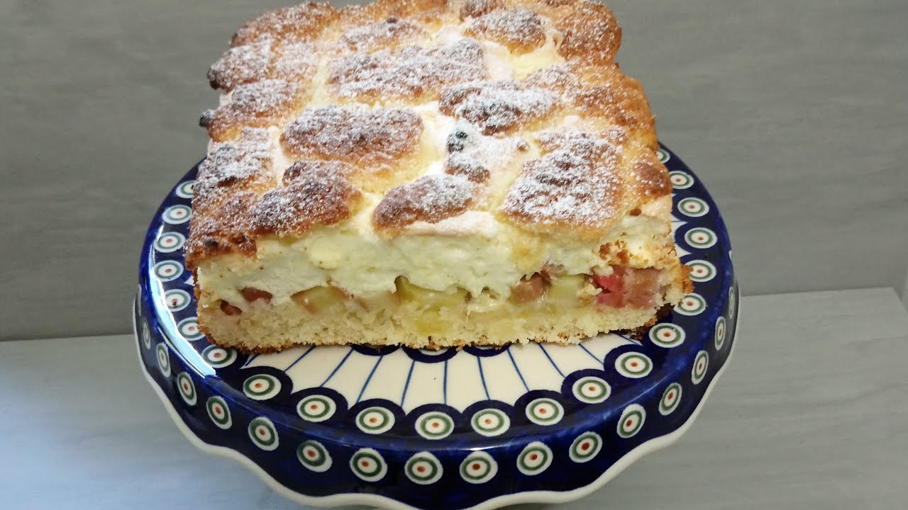 Ciasto z rabarbarem i bezą. Sezonowy klasyk!
