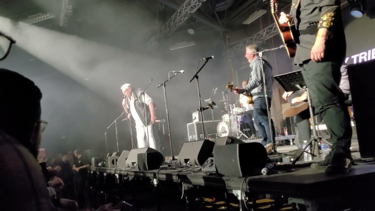 The Everly Pregnant Brothers - Rovvrum - Live @ The Octagon Sheffield - Christmas Special 2023