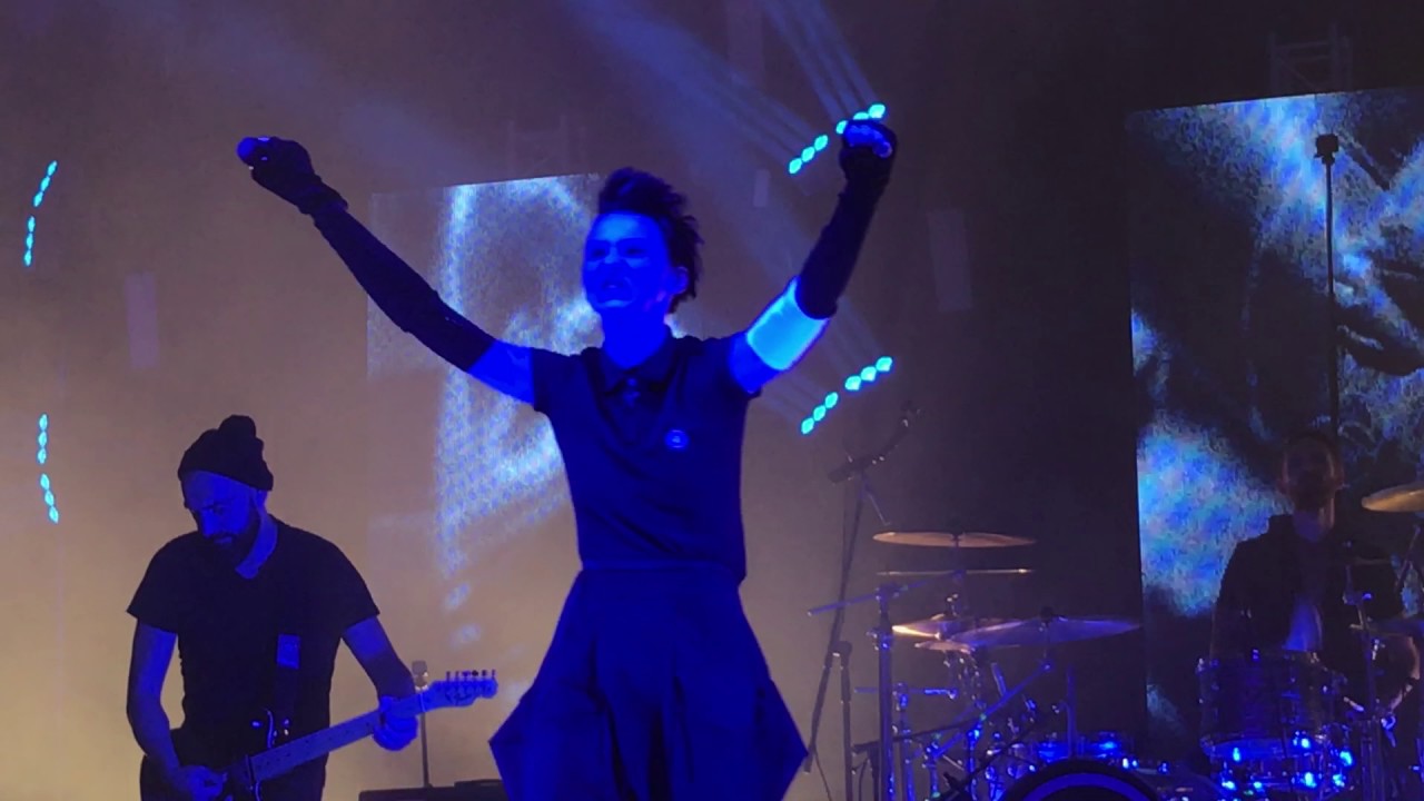 Agnieszka Chylińska Poznań 27112016 KRÓLOWA ŁEZ