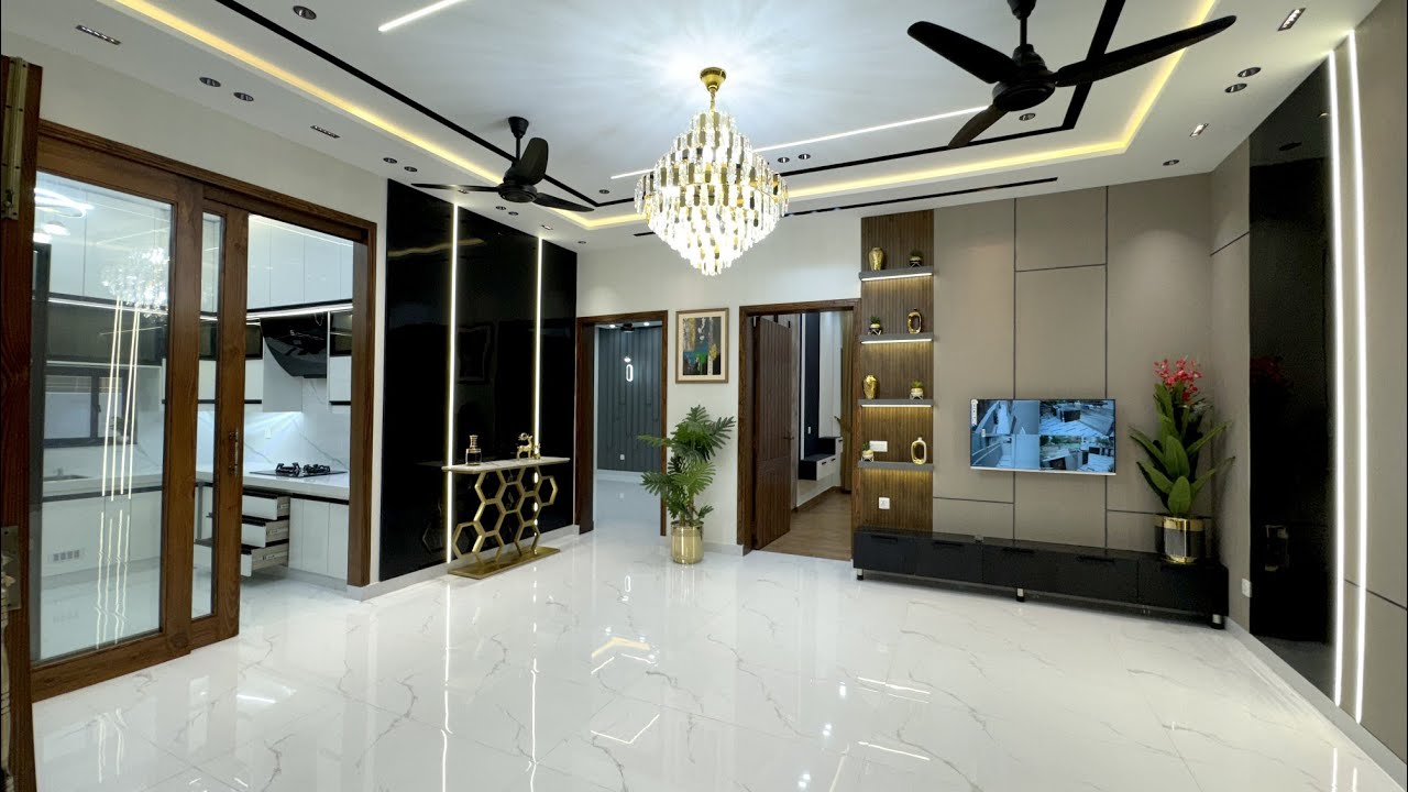 10 Marla House For Sale in Bahria Town Lahore | 5 Bed Modern Luxury Home | 35x65