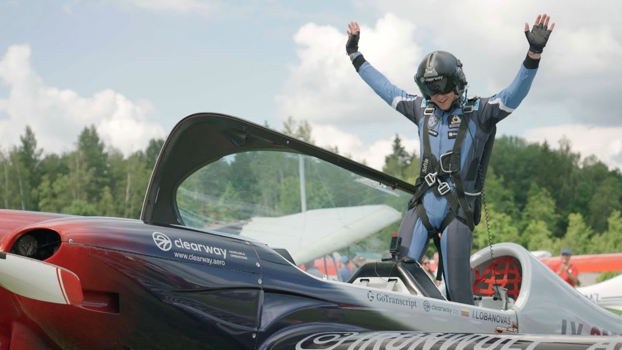 SPARNO BROLIAI. 1 serija. Igoris Lobanovas - akrobatinio skraidymo pilotas.