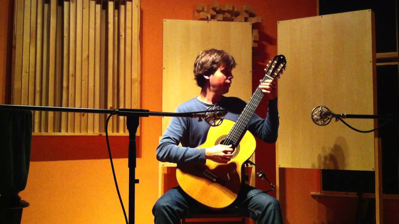 Francisco Tarrega: Pavana (Played by Uros Baric)