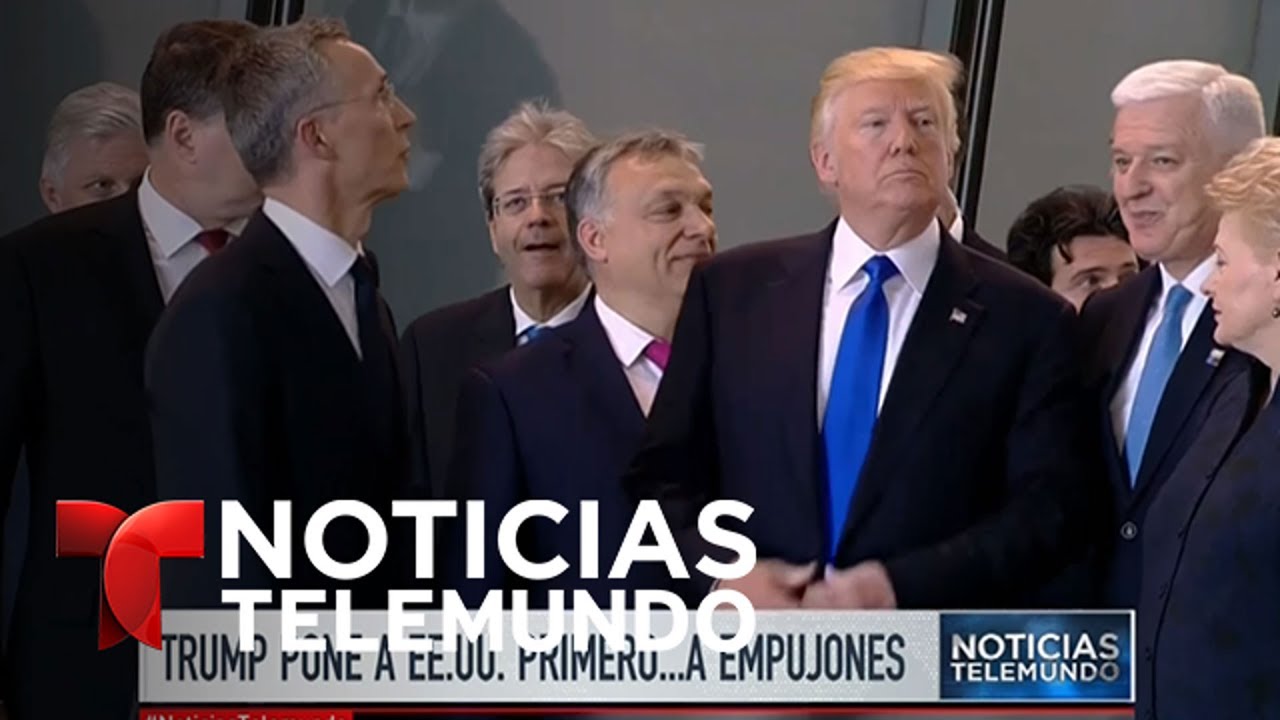 Trump empuja al primer ministro de Montenegro para salir en la foto | Noticiero | Noticias Telemundo