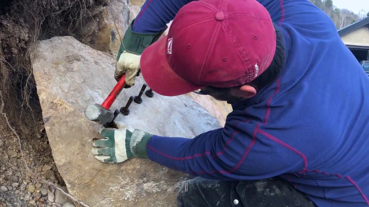 Hvordan splitte fjell eller store steiner selv med kiler