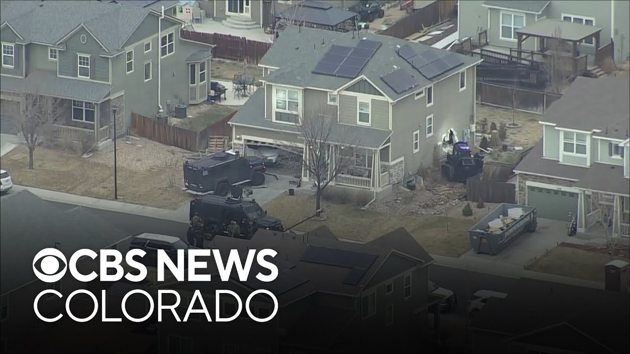 Brighton police negotiate with barrcaided suspect