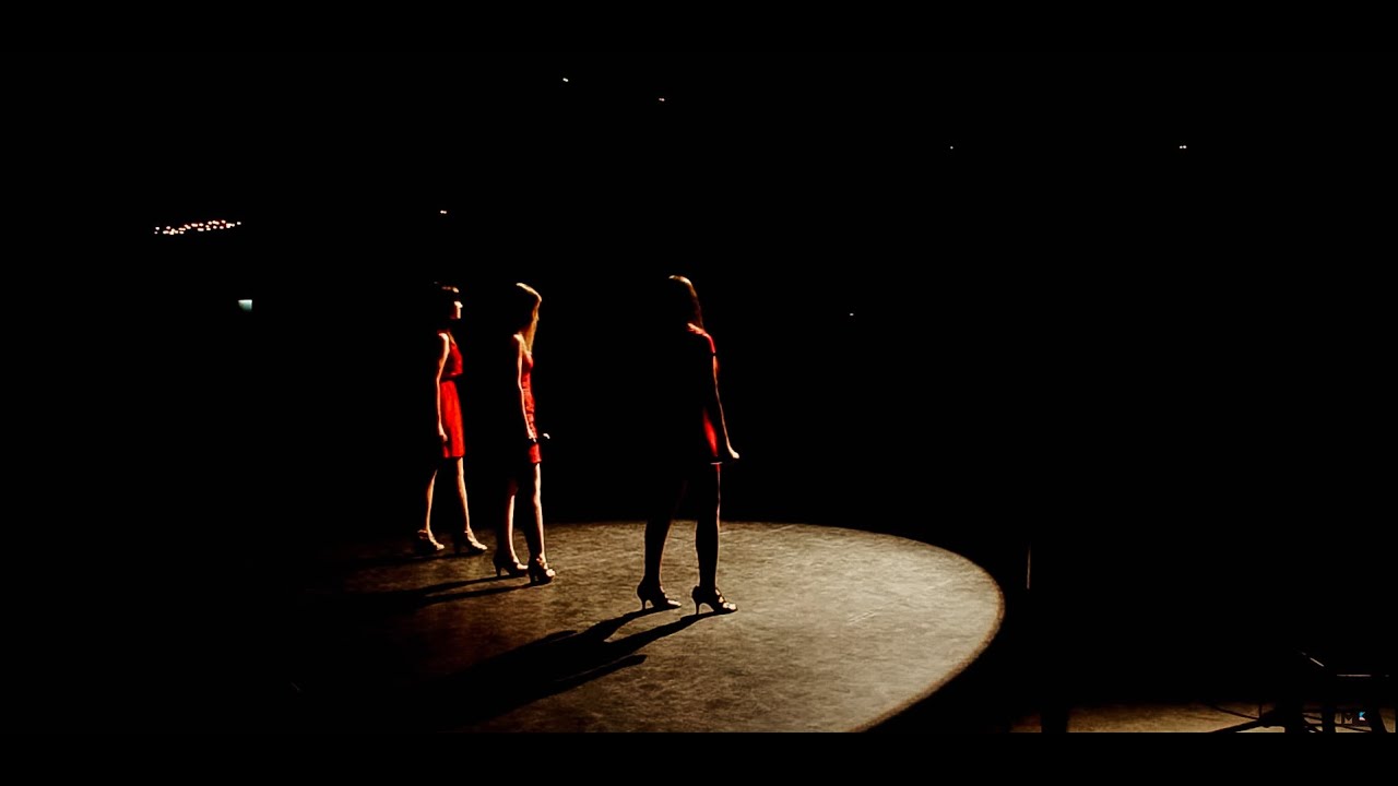 Trilogy - Alg&uacute;n D&iacute;a (Video)