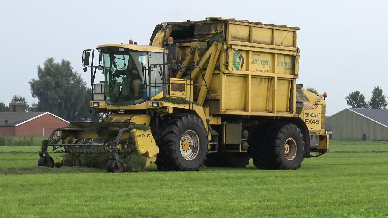 Grasdrogerij Ruinerwold met New Holland FX48 bunkerhakselaar en DAF XF (2016)