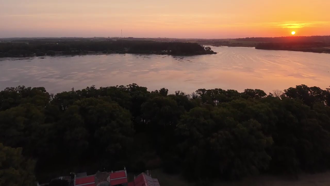 Laguna de los Padres – Desde el Museo José Hernández hacia la Laguna (Drone)