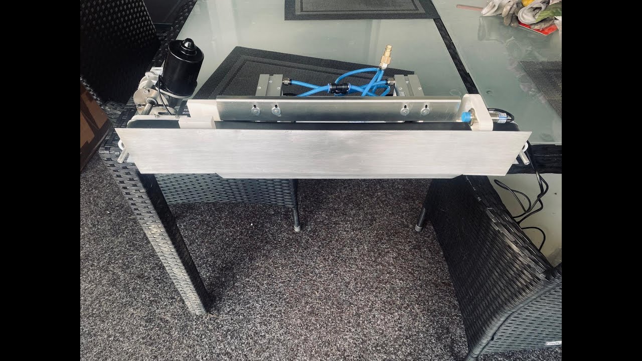 Förderband Boiliemaschine mit Sensor Cutter Schubser Boilie