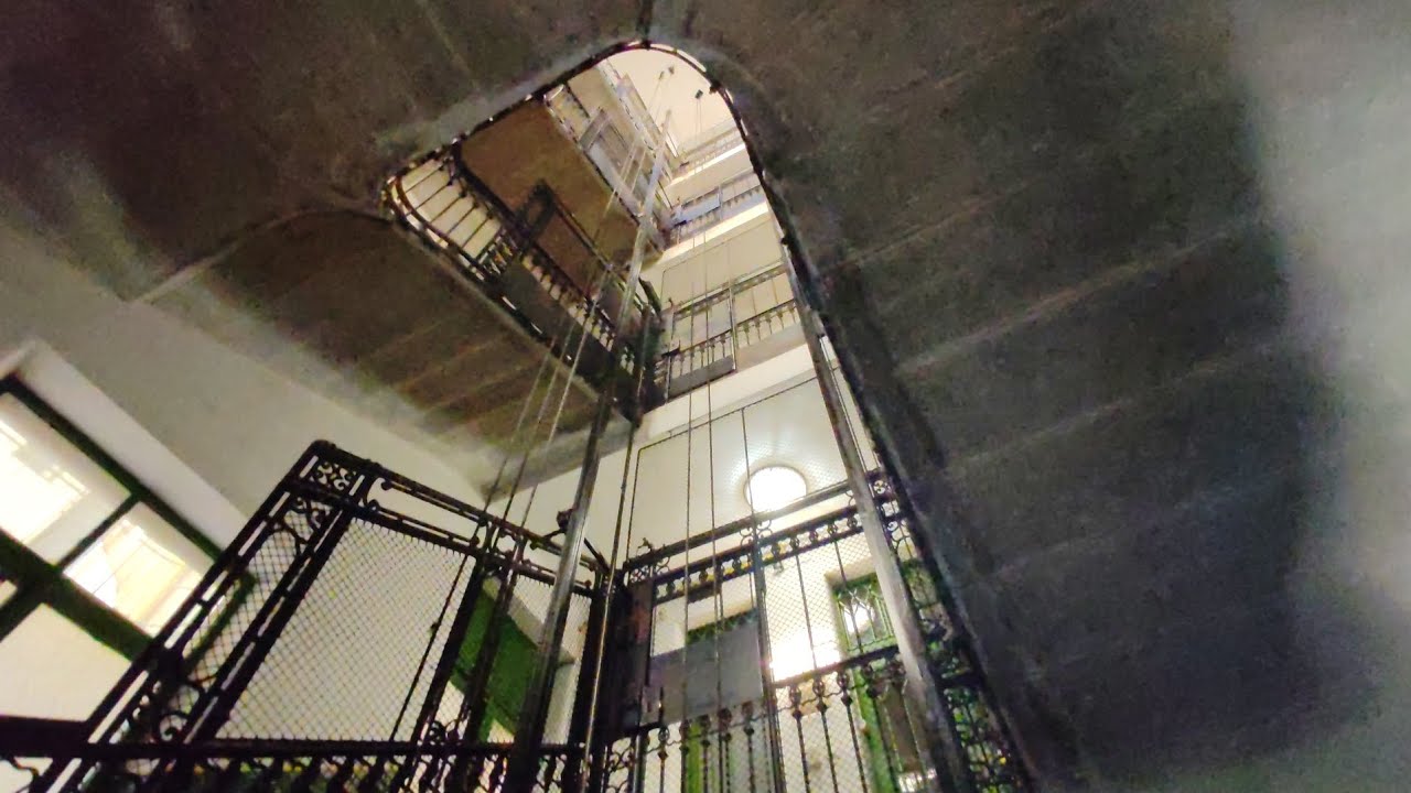 Lift vechi Schindler din 1937 (mod. IFMA 70-80') in Centru, Cluj-Napoca