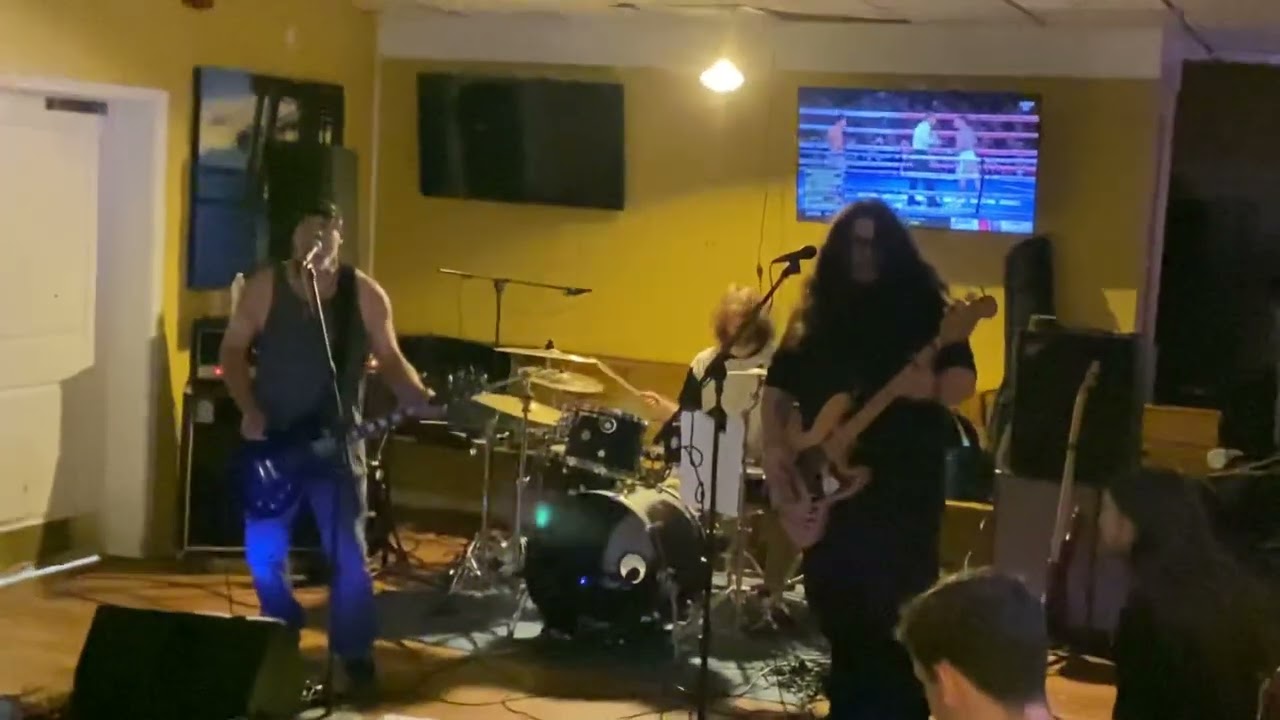 &ldquo;House of Flame&rdquo; live from Uncle Ike&rsquo;s
