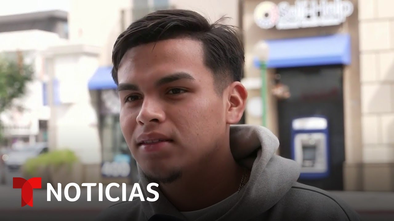 Joven reacciona a la inscripci&oacute;n autom&aacute;tica al servicio militar | Noticias Telemundo