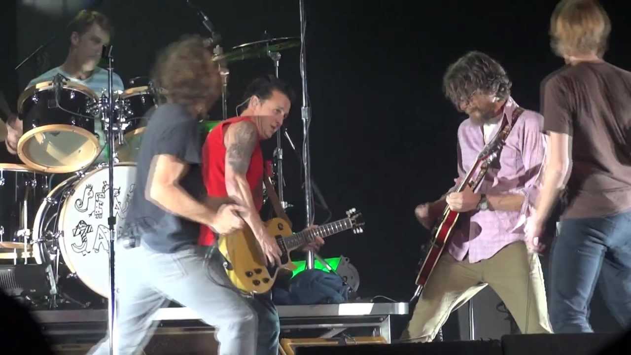 Pearl Jam w/Mark Arm & Steve Turner - Search & Destory - Hamilton (September 15, 2011)