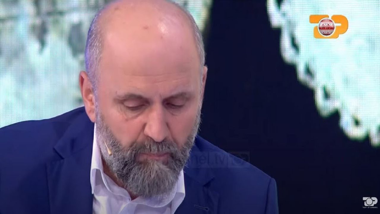 Alfred Cako lexon në studio mesazhin e mjekut Francez për vaksinën “E Diell”, 3 Janar 2021