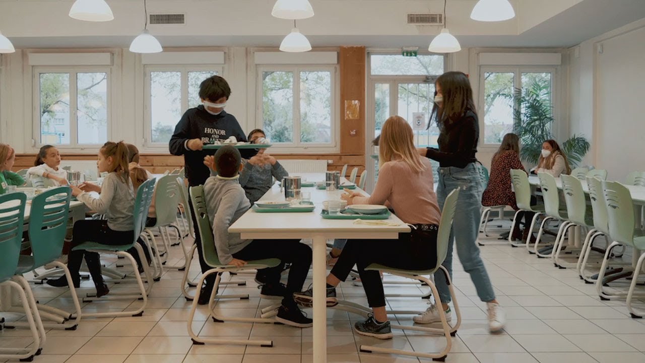 Développement durable : l'organisation du plateau et le tri dans les cantines