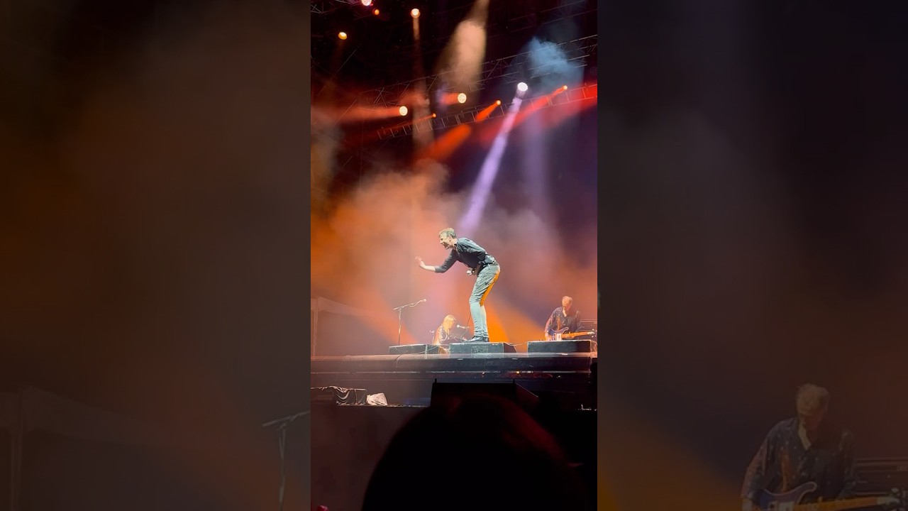 갑자기 스스로를 결박하는 브렛앤더슨 #스웨이드 #브렛앤더슨 #suede #brettanderson #부락